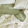 A detailed view of the zipper on the Avec Align System bedding